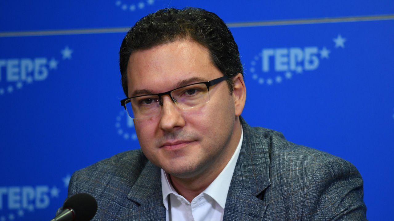 Даниел Митов за декларацията на ПП-ДБ: Поне едно е ясно - знаят къде е вратата...в логото им