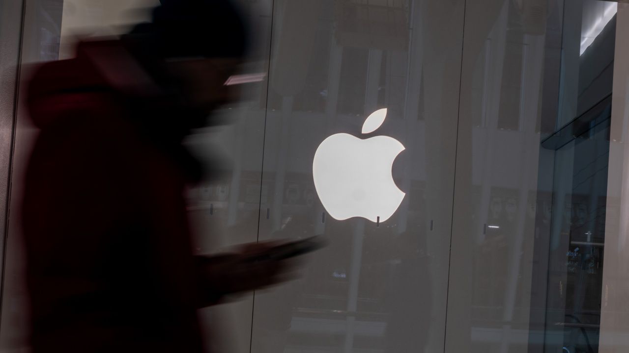 Срив на продажбите на iPhone-и в Китай
