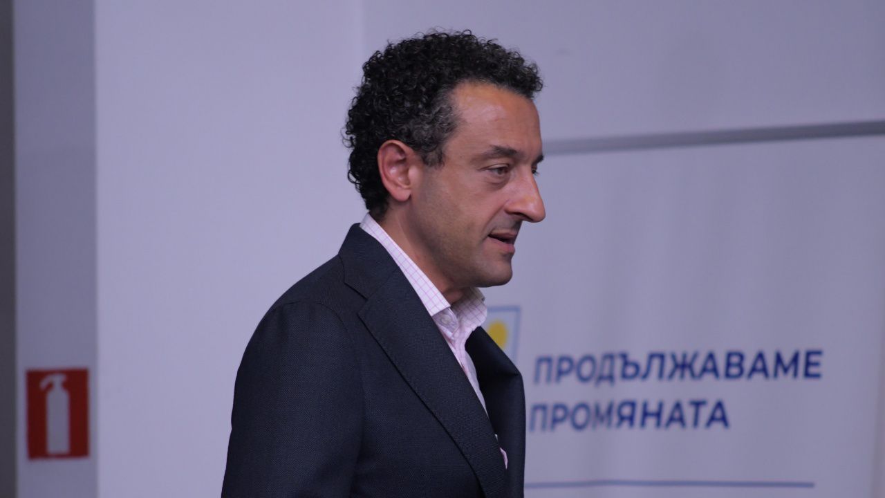 Лорер отговори за имотния скандал