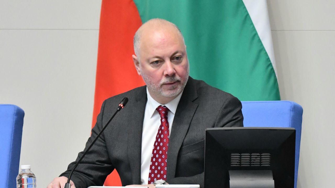 Дневен ред: Ще бъде ли отстранен Росен Желязков?