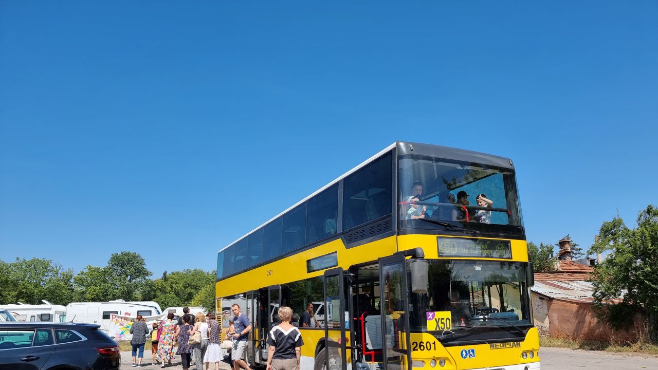 Днес и утре отново с двуетажен автобус до парк-музей Врана