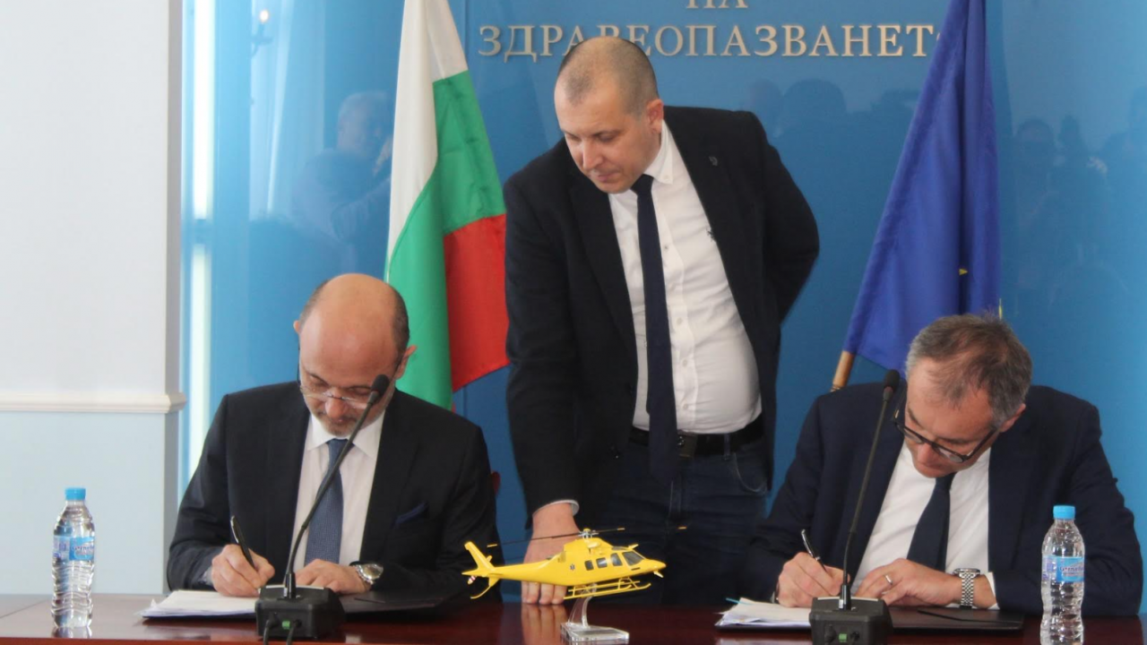 Подписахме договора за доставка на 6 медицински хеликоптера