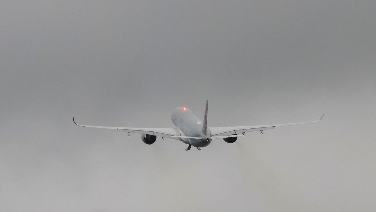 "Еърбъс" договаря нови поръчки на самолети от Китай преди посещението на Макрон