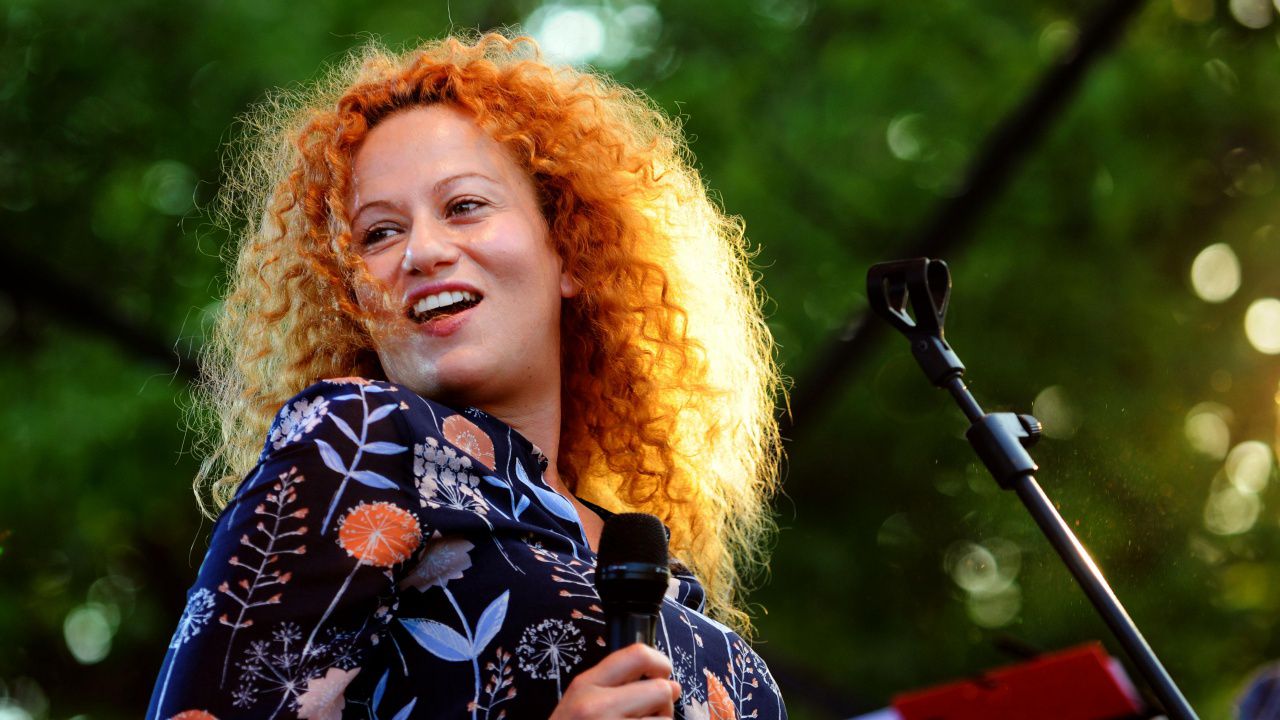 Ето къде е Белослава след пиянската изцепка