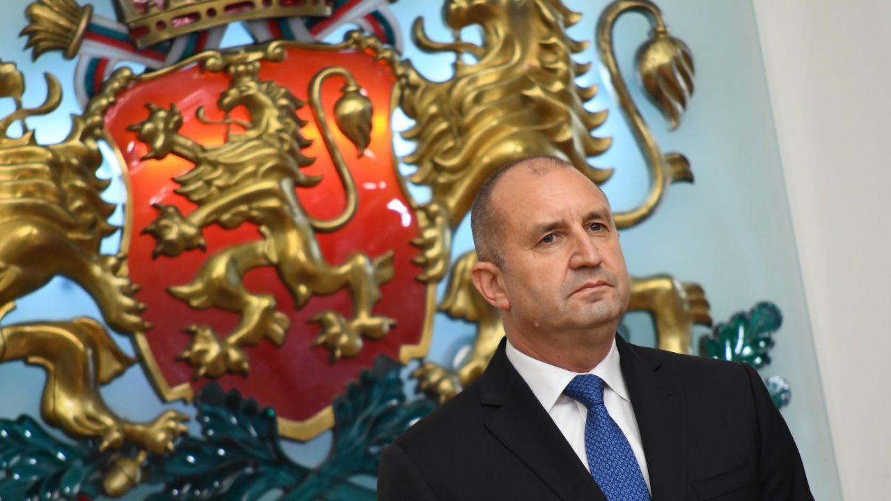 Президентът подписа указа за освобождаването на Иван Гешев