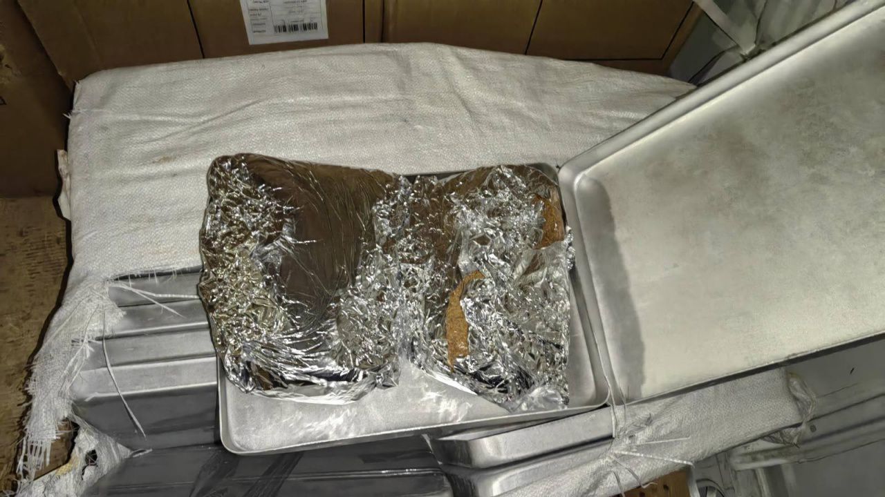 Контрабандни тютюневи изделия в микробус на "Капитан Петко войвода"