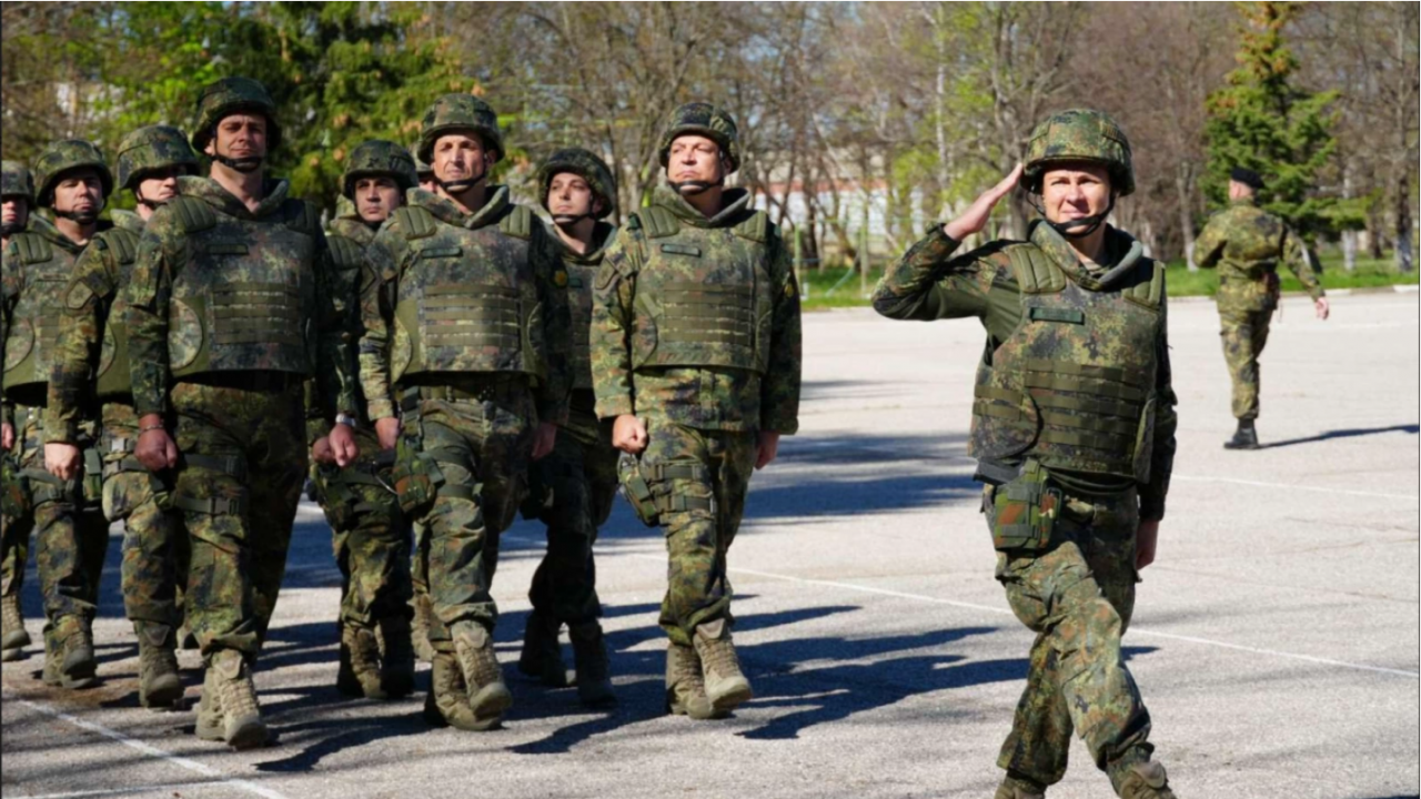 Български военен контингент заминава за Косово