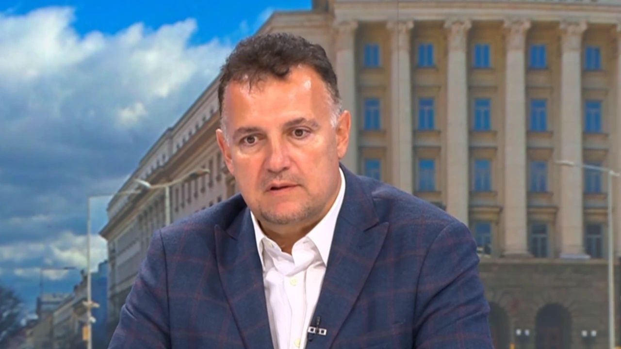 Бившият шеф на БЕХ Валентин Николов: Асен Василев иска да закърпи бюджета, като реже капиталови разходи