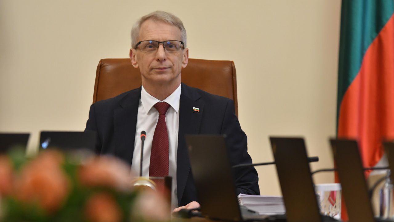Вижте какви решения ще взема кабинетът в оставка "Денков"