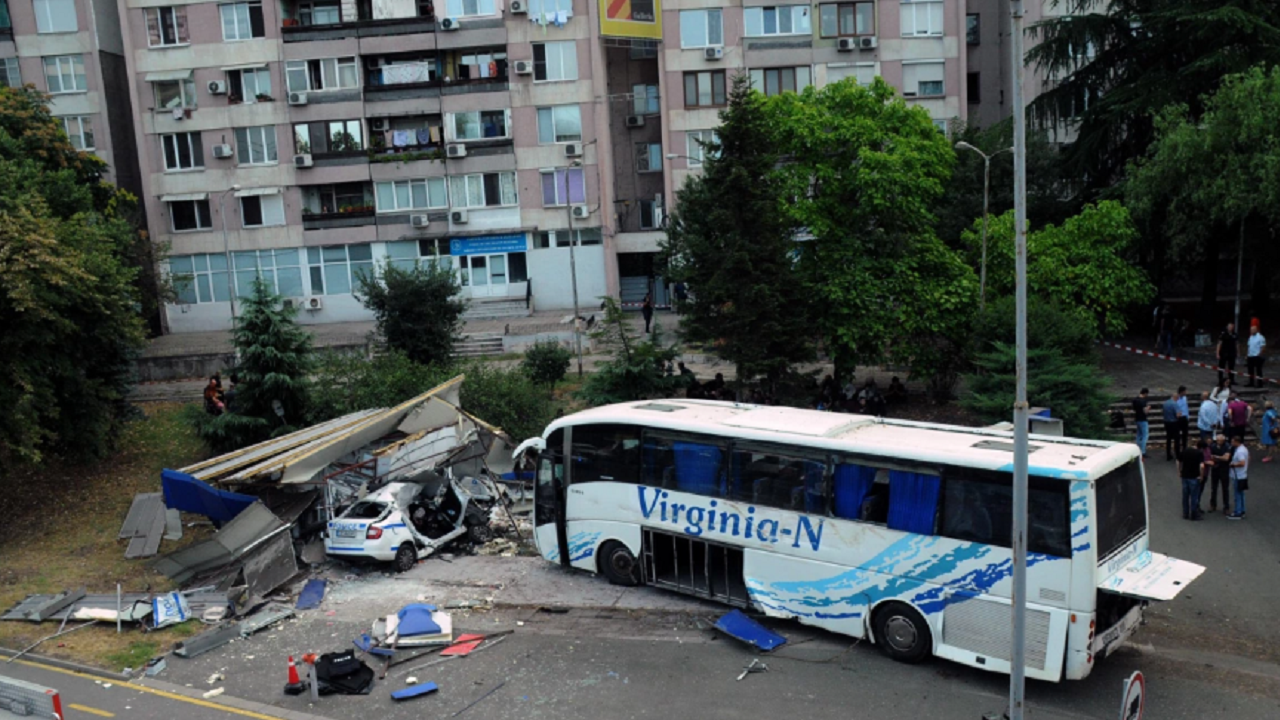 Почти година по-късно: Още няма присъди заради убитите от бежанци бургаски полицаи