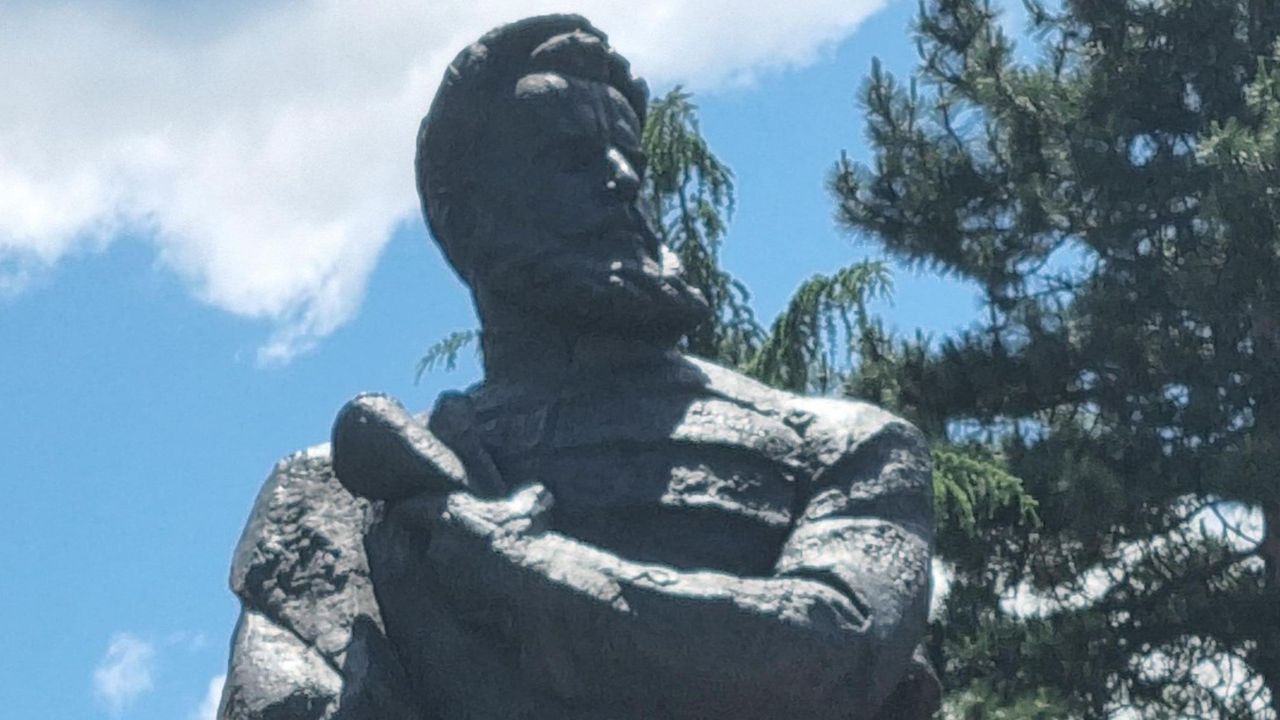 Със сирени ще бъде почетена паметта на Христо Ботев