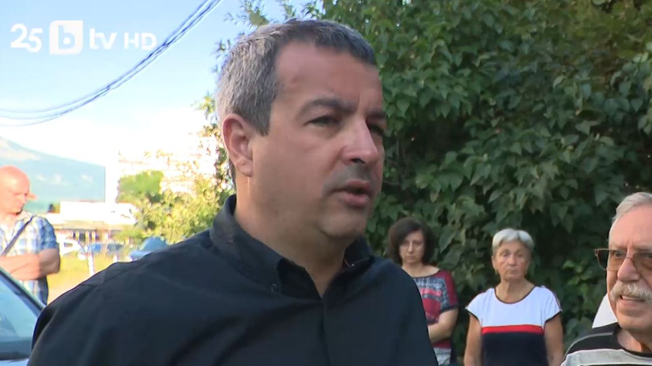 През лятото без студена вода: Авария на „Топлофикация“ остави столичани с вряла чешмяна вода