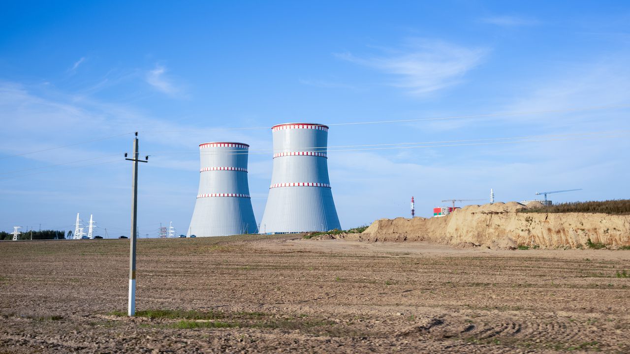 Украйна търси алтернативи за завършване на Хмелницката АЕЦ без оборудване от България