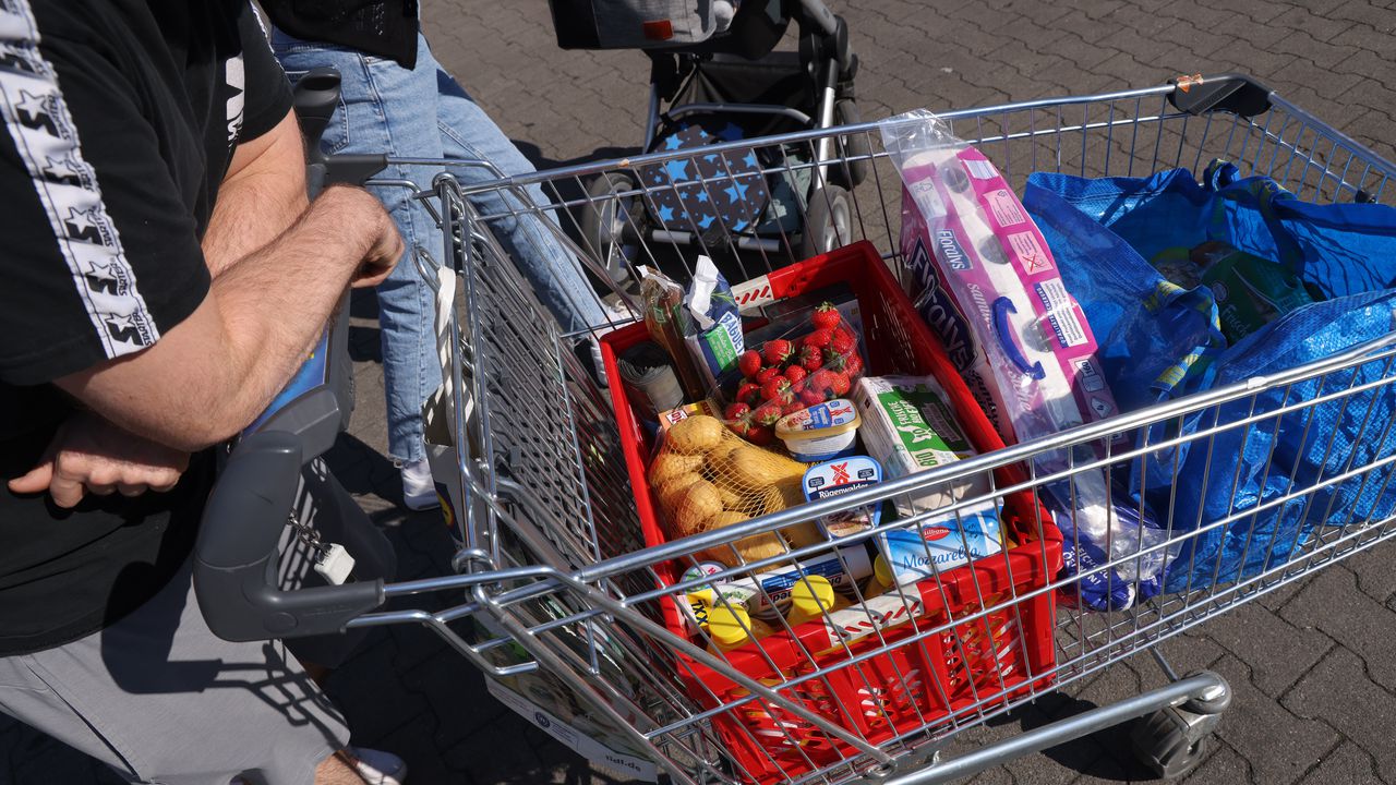 Продажбите на дребно в Швейцария остават без промяна през май