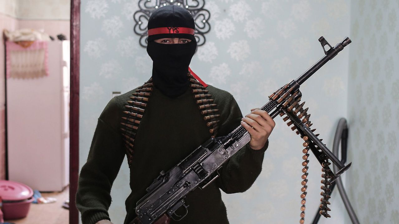 ПКК започва да слага оръжие