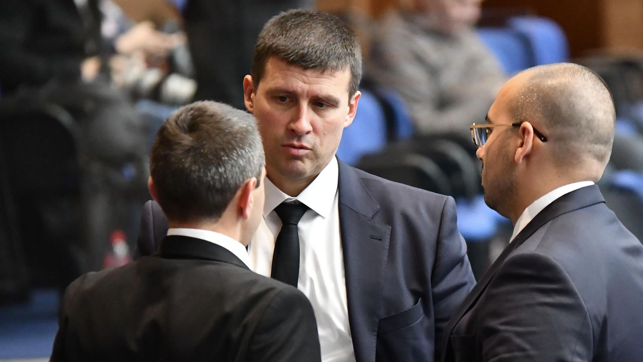 От „Величие“ очакват вотът на недоверие на „Възраждане“ да бъде успешен