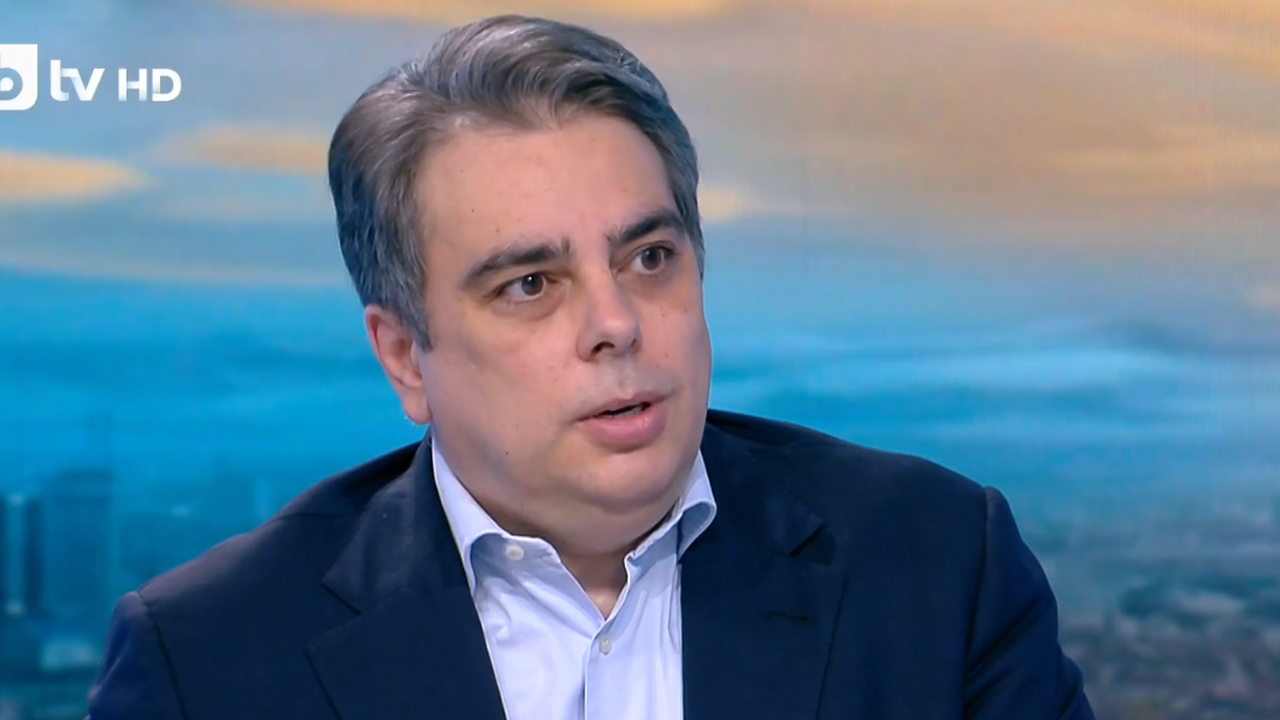 Асен Василев за КПК: Ако започнем да закриваме органите, които не си вършат работата, трябва да закрием цялата държава