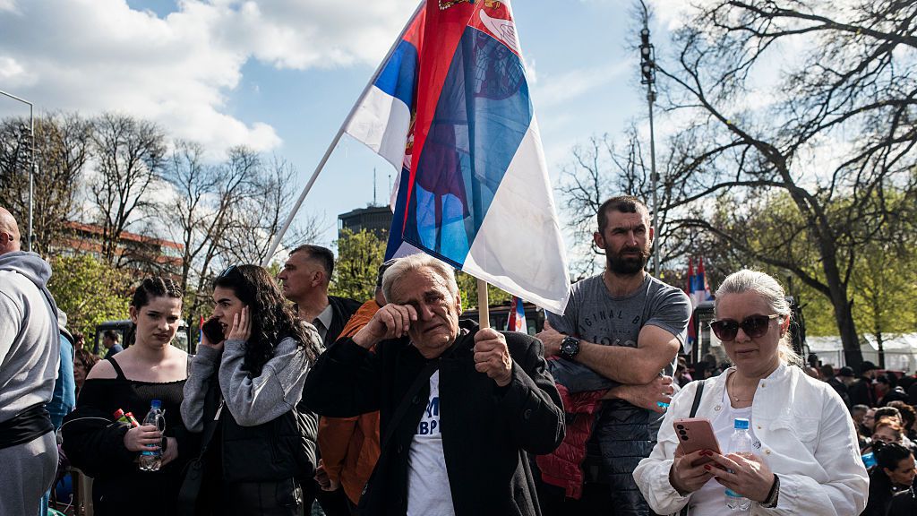 Граждани в Нови Сад отбелязаха днес девет месеца от срутването