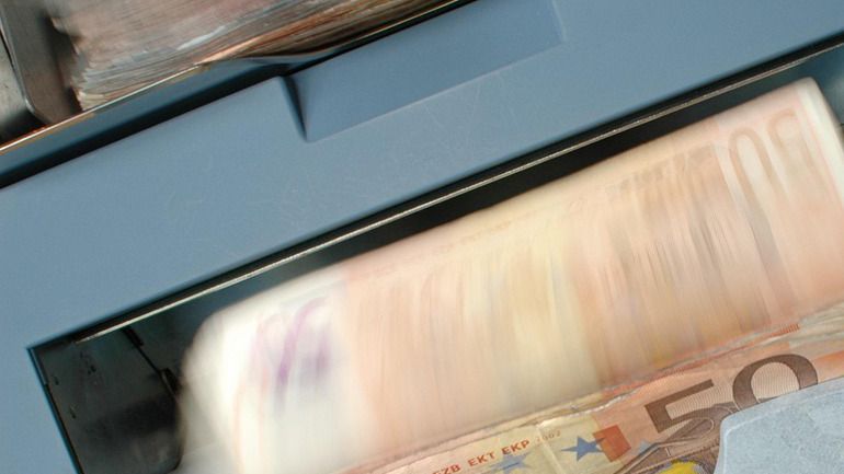 23 млн. евро субсидии са източени в Гърция, властите блокираха банкови сметки и недвижими имоти