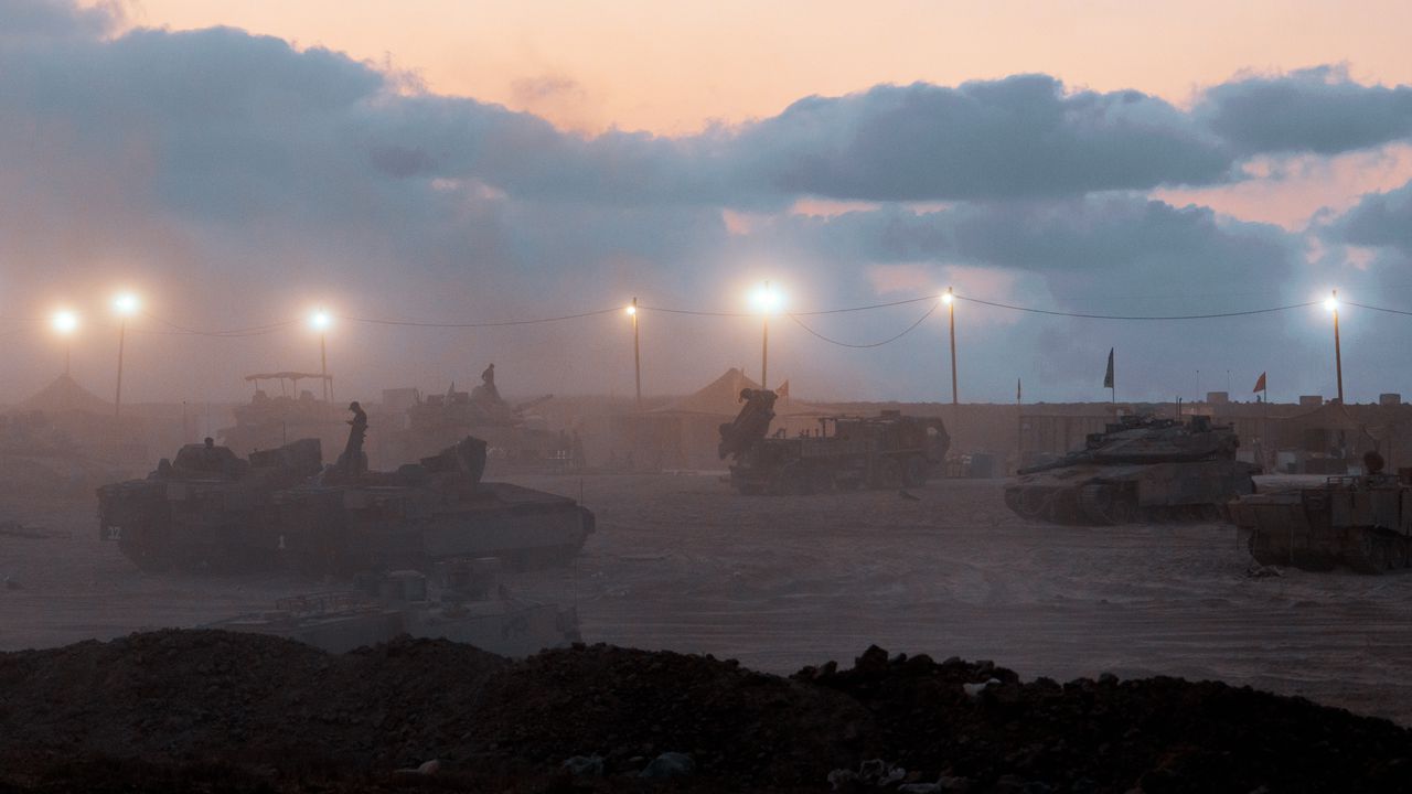 Израел нареди на палестинците да напуснат град Газа и обяви: Тези, които останат, ще бъдат третирани като терористи