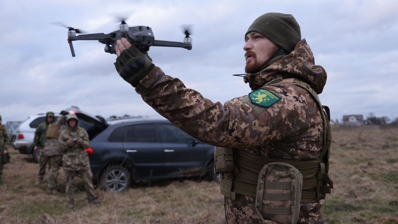 Украйна ликвидира колаборационист с дрон "Баба Яга"