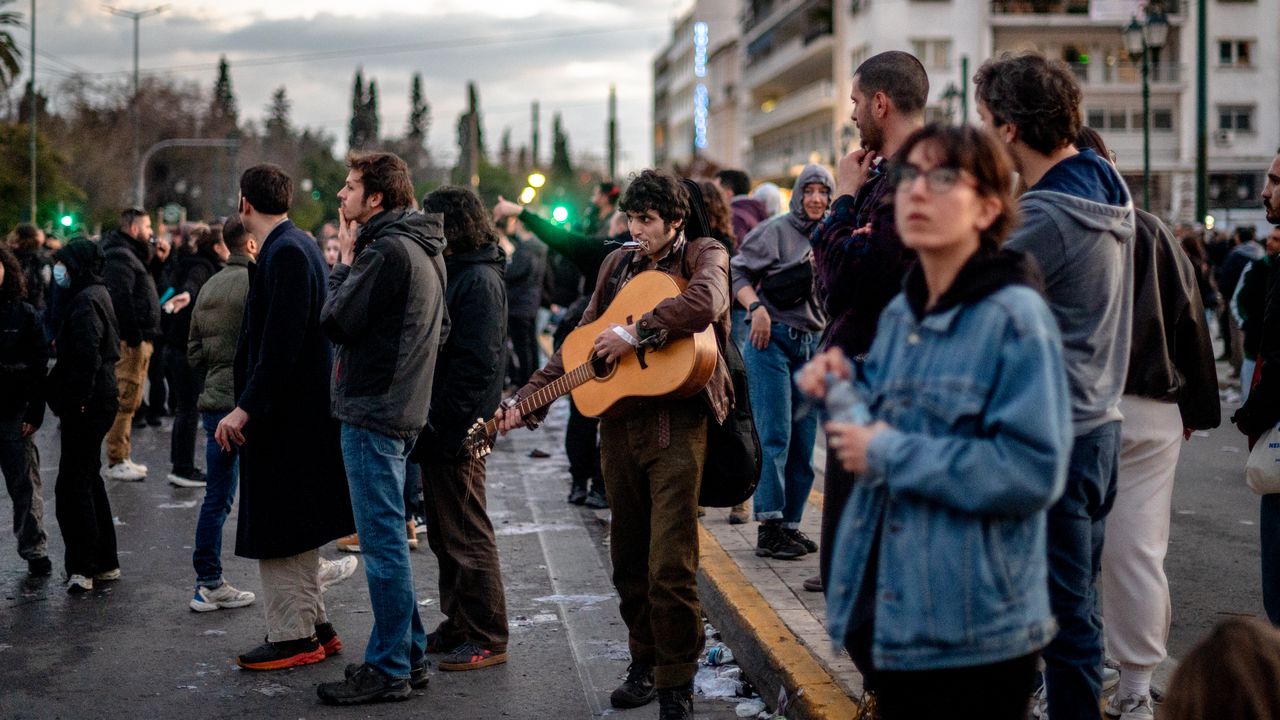Обща стачка в Гърция: Протестът е срещу планиран 13 - часов работен ден