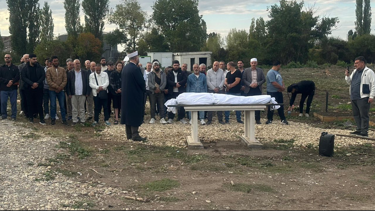 Погребаха сирийския лекар д-р Иса Али, загинал в зверската катастрофа в София