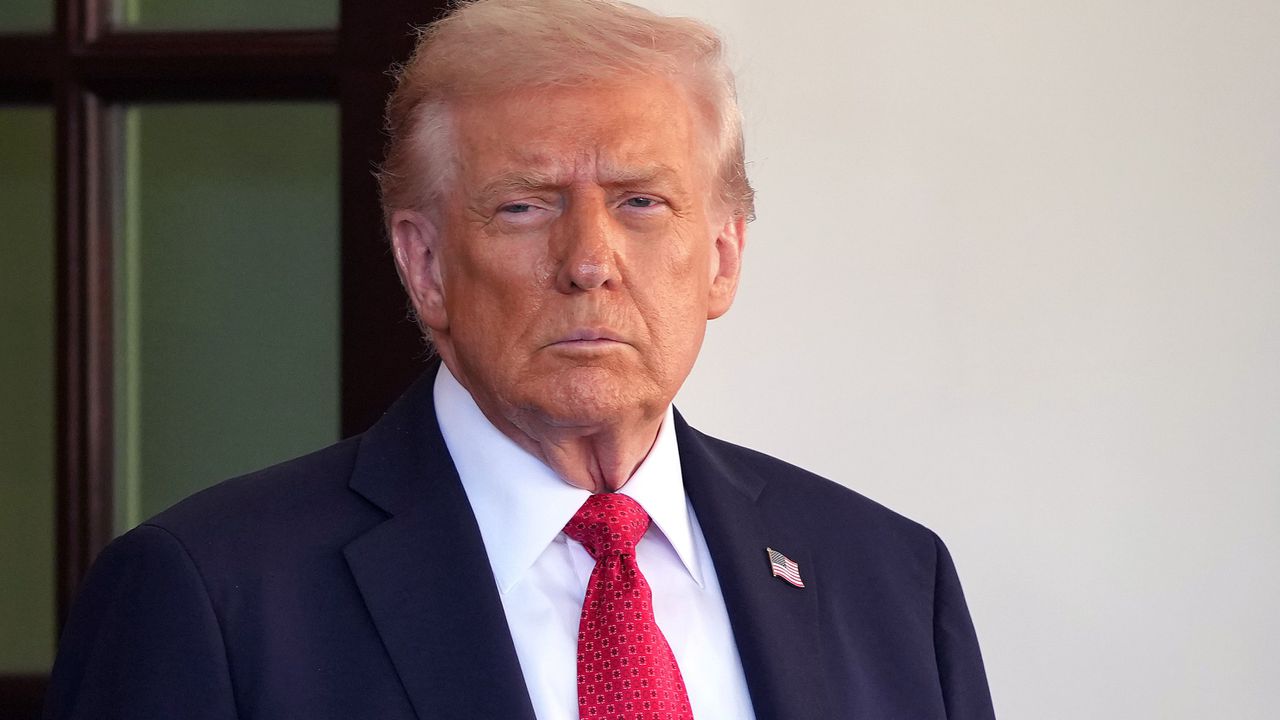 В петък израелските сили нахлуха в село в Южна Сирия,