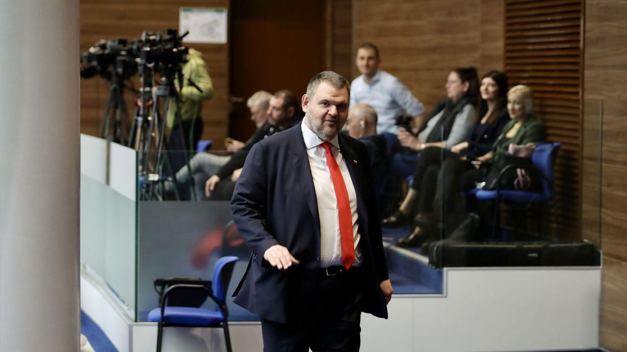 Централното оперативно бюро на ДПС изключи Делян Пеевски