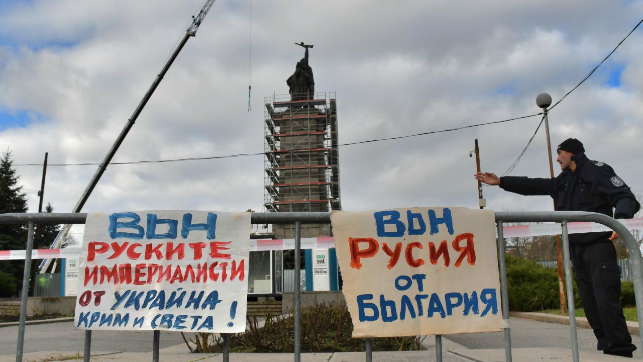 Една година от демонтажа на Паметника на Съветската армия в София