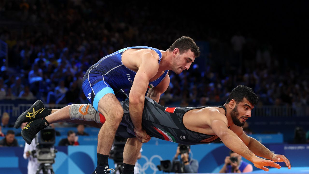 След 24 години: Семен Новиков донесе злато за България в борбата