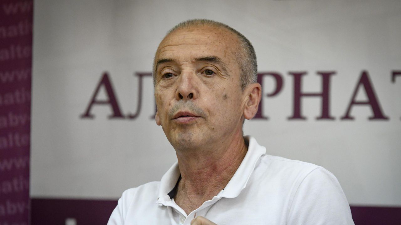 Доц. Мангъров: Ваксинираните хора по-рядко се разболяват от грип