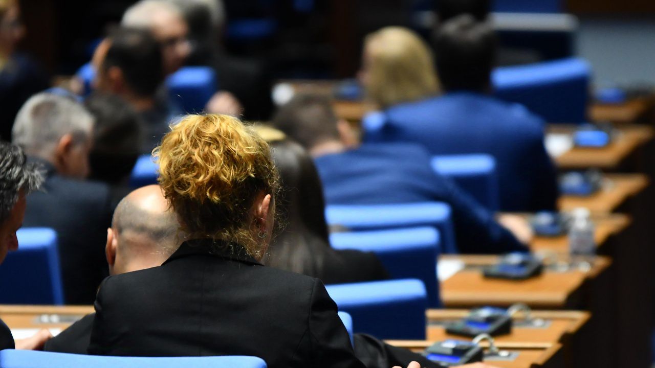 Пореден провал: И днес парламентът остана без председател