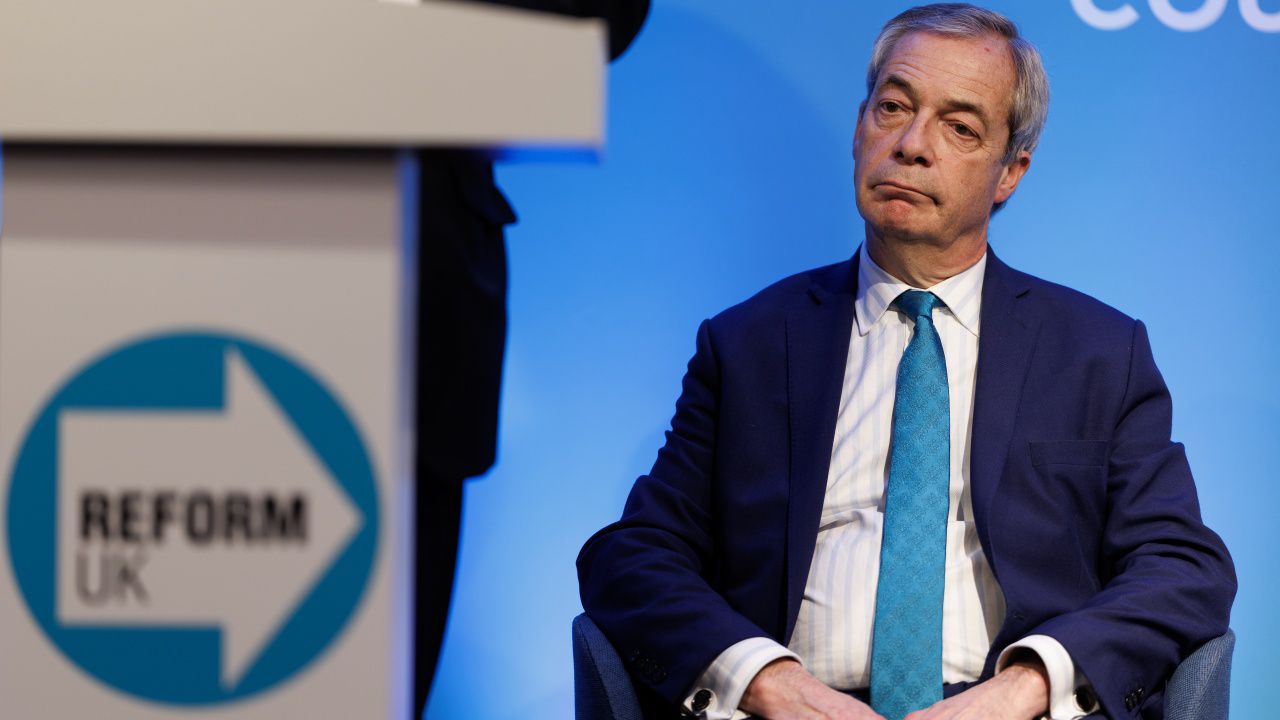 Фараж се отказа от собствеността на партията си, за да я направи по-демократична