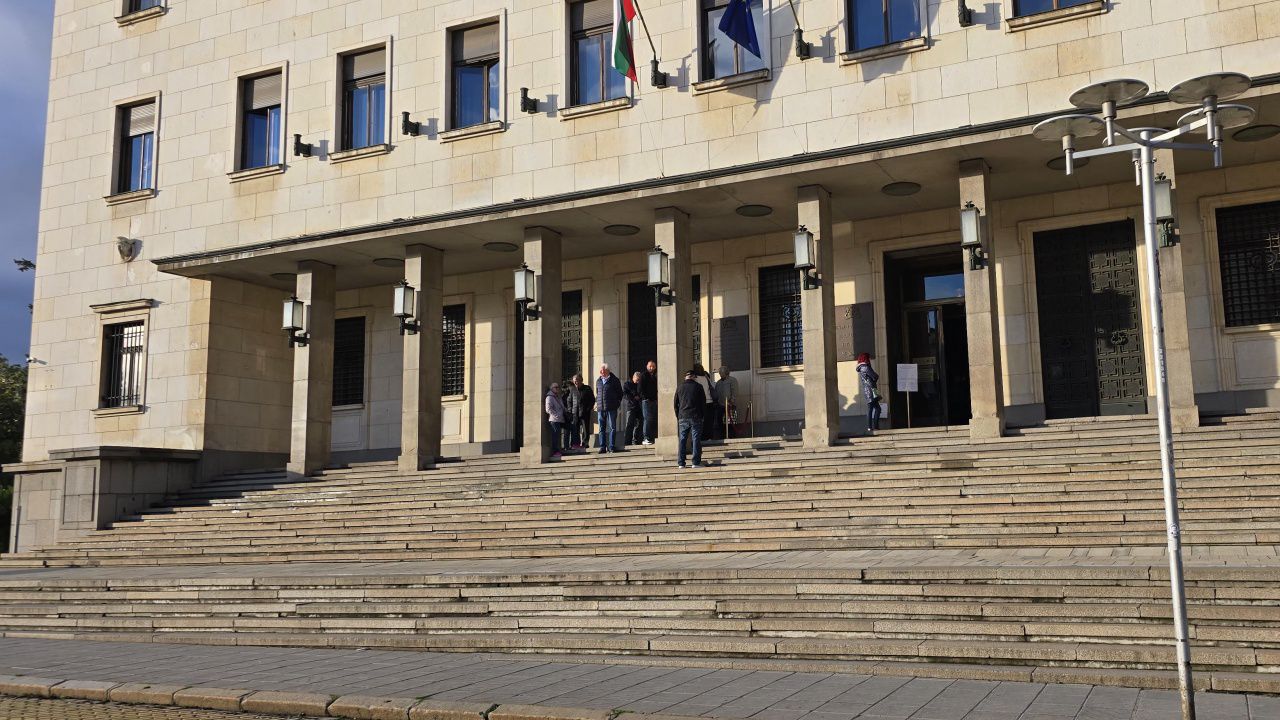 БНБ: Търговският баланс на България за август е отрицателен в размер на 287,8 млн. евро