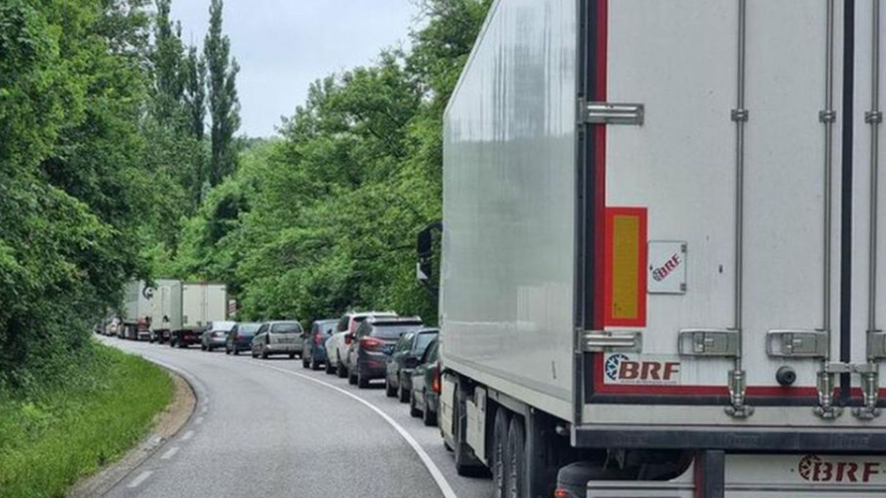 Спират движението на камиони над 12 тона през прохода „Петрохан“