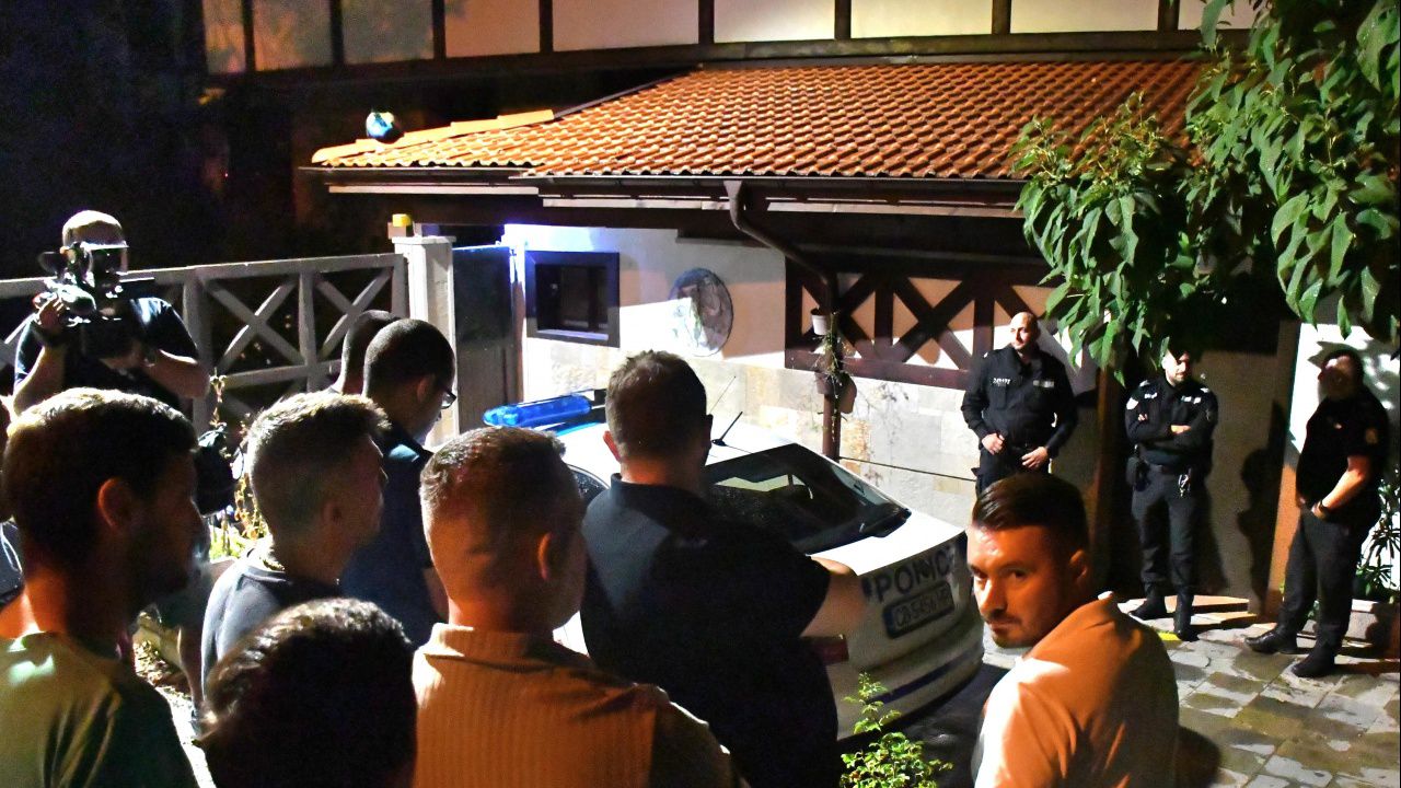 Собственикът на сараите Данаил Папазов се притеснява за своята и на семейството си сигурност