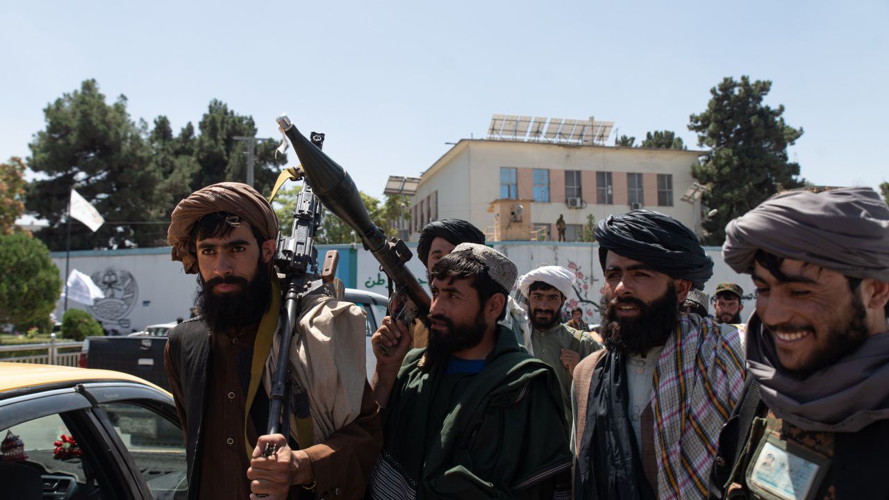 Талибаните размениха няколко американски граждани за един афганистански затворник, арестуван в САЩ преди повече от двадесет години