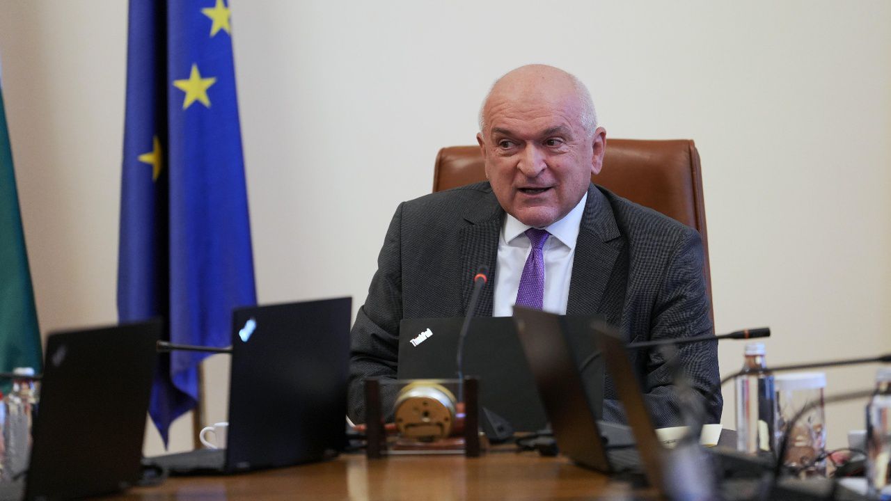 Главчев: Няма нищо по-добро от редовно правителство, дано се сложи край на политическата криза