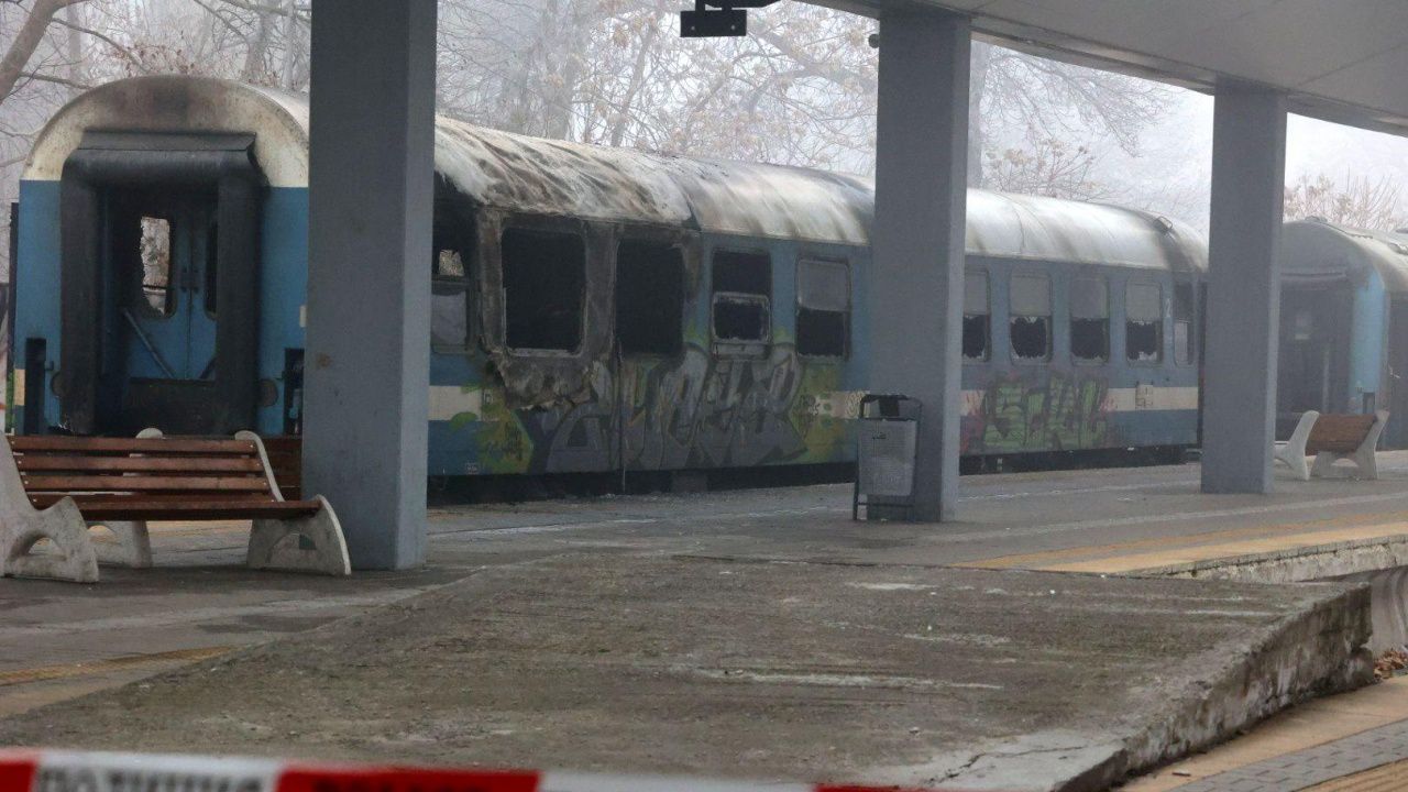 Двама задържани във връзка с пожара на Централна гара