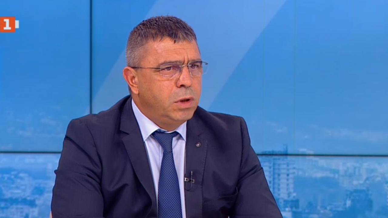 Министър Илков коментира наследството на Калин Стоянов, смяната на директори в МВР, предстоящите избори и потвърди: Доган е без охрана