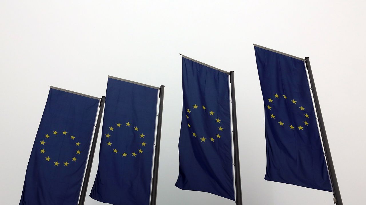 Икономиката на еврозоната се свива през Q4 в разрез с очакванията