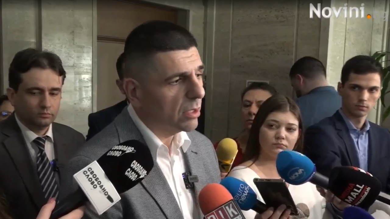 Ивайло Мирчев недоумява: Идеята на ГЕРБ да намалим бюджетния дефицит е да дадем половин милиард на ресторантьорите и да увеличим заплатите в МВР?