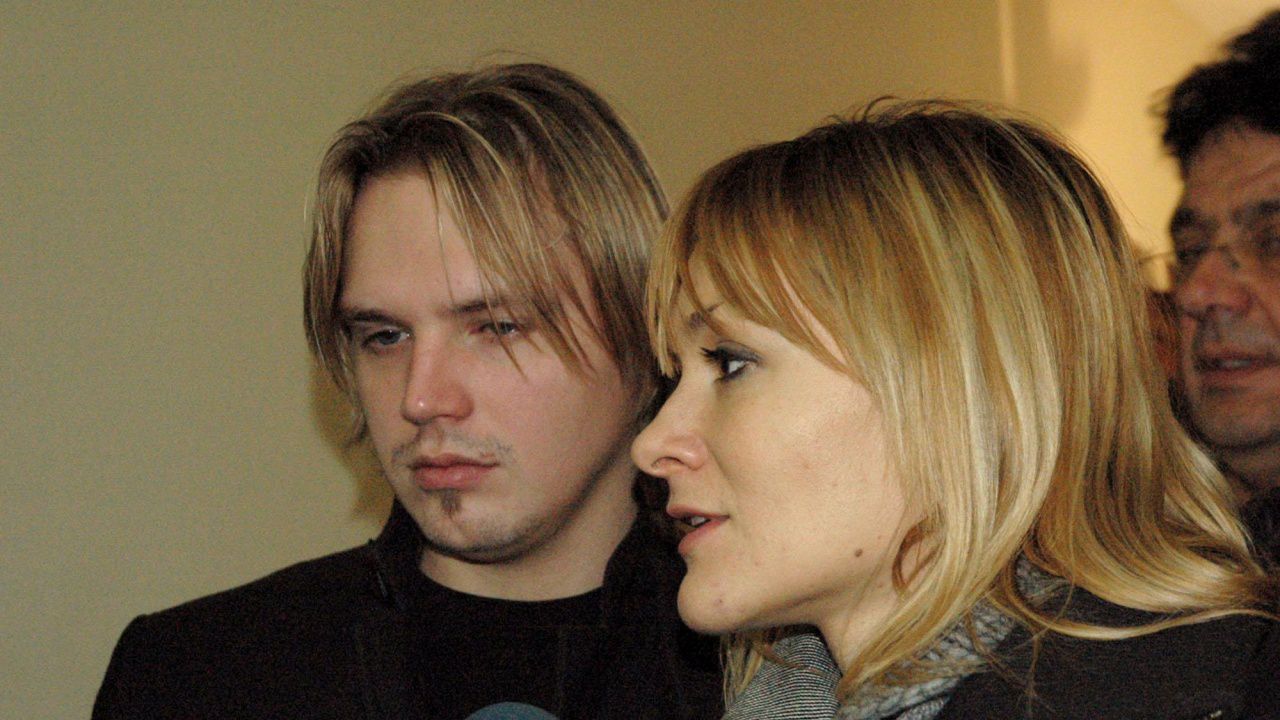 След като уби човек и осакати Мануела Горсова, Стависки се скри в Русия, но печели от къщата си за милиони в Царево