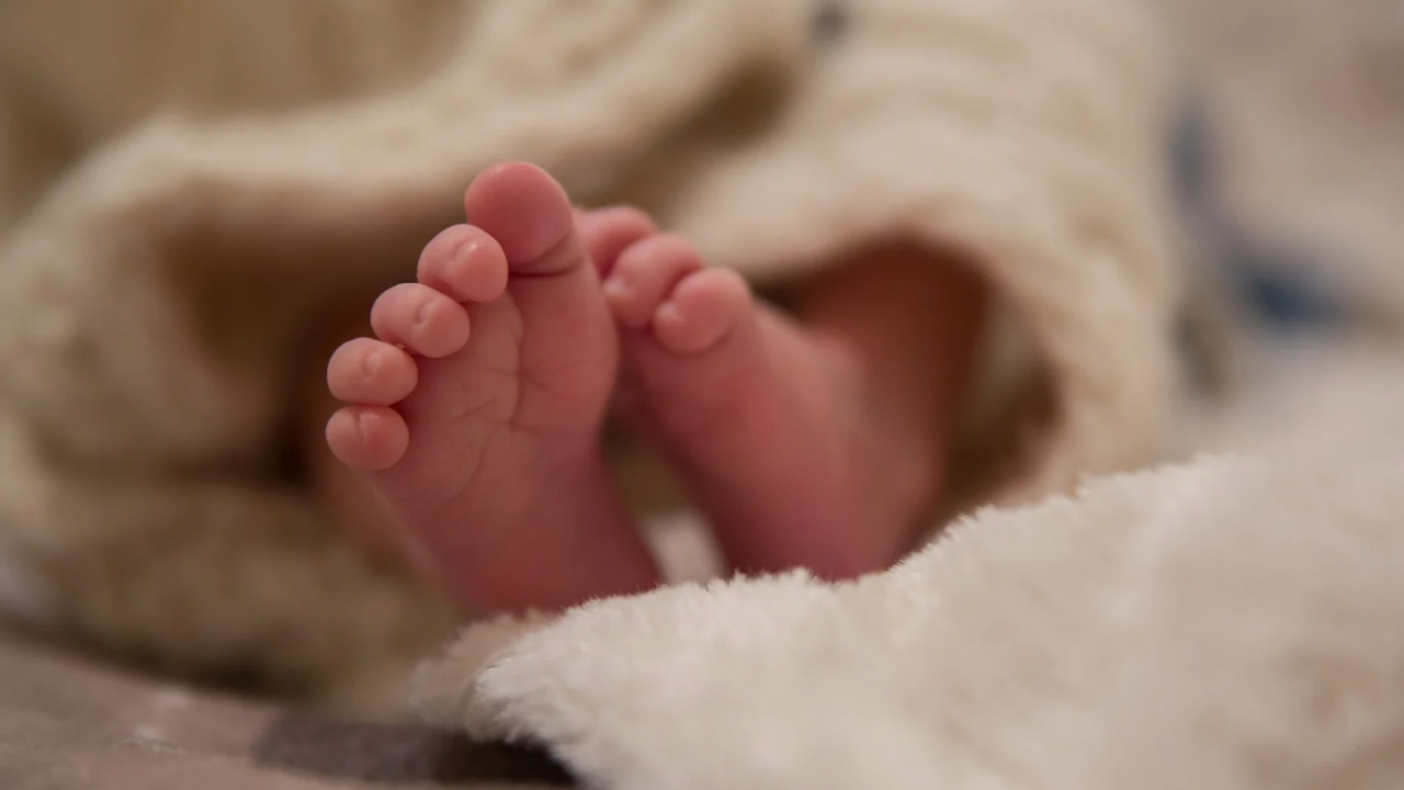 Момиченце е първото бебе в Петрич за 2025 г.