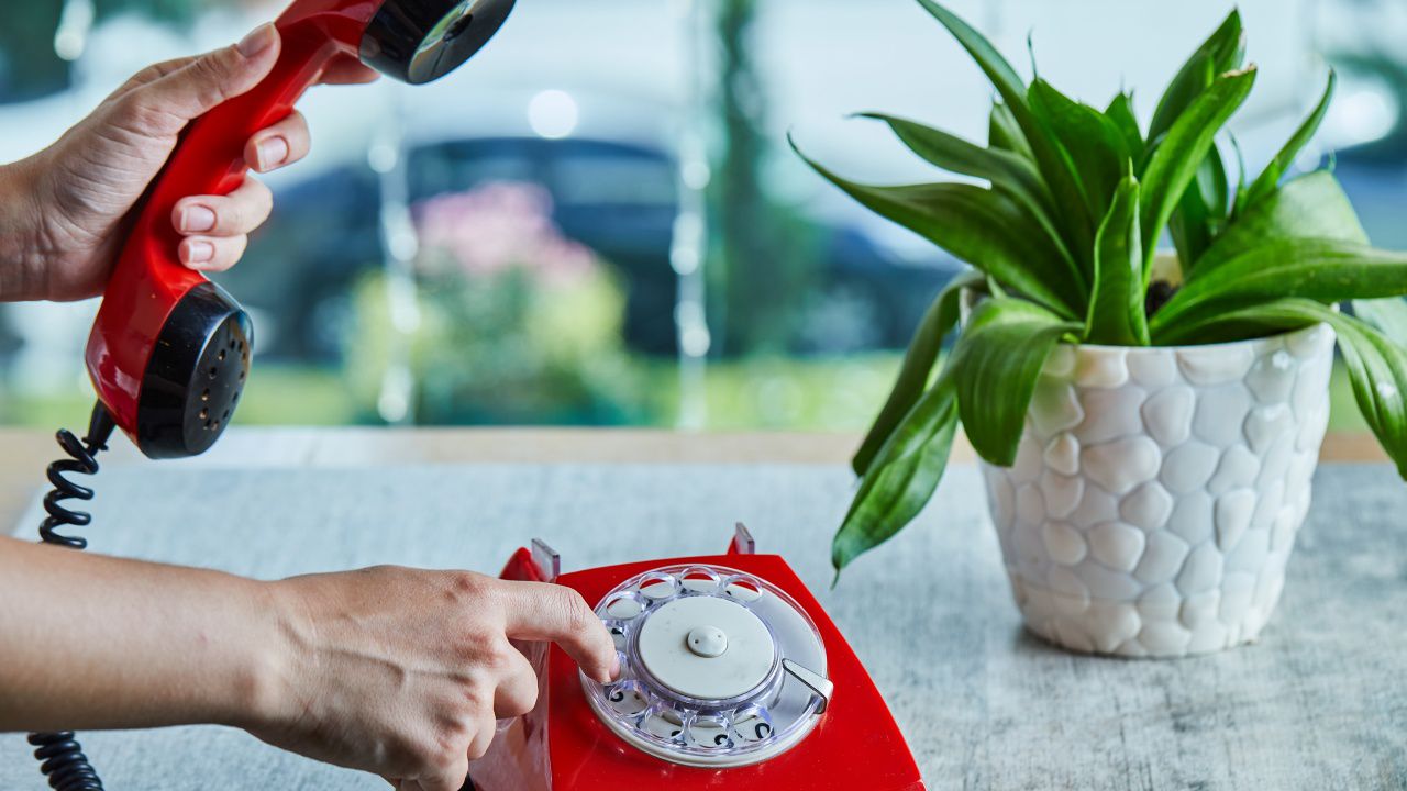 Нова схема за телефонни измами