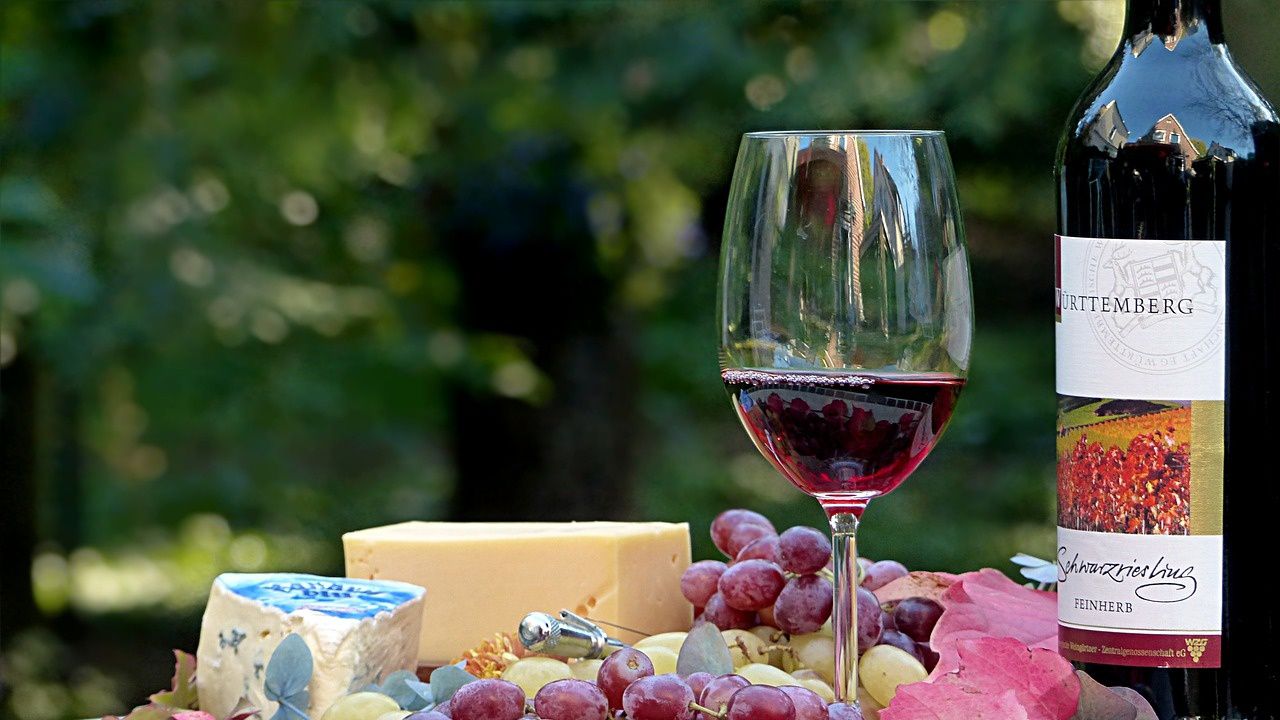 Изследване: виното е най-безопасният алкохол, понижава риска от ракови заболявания