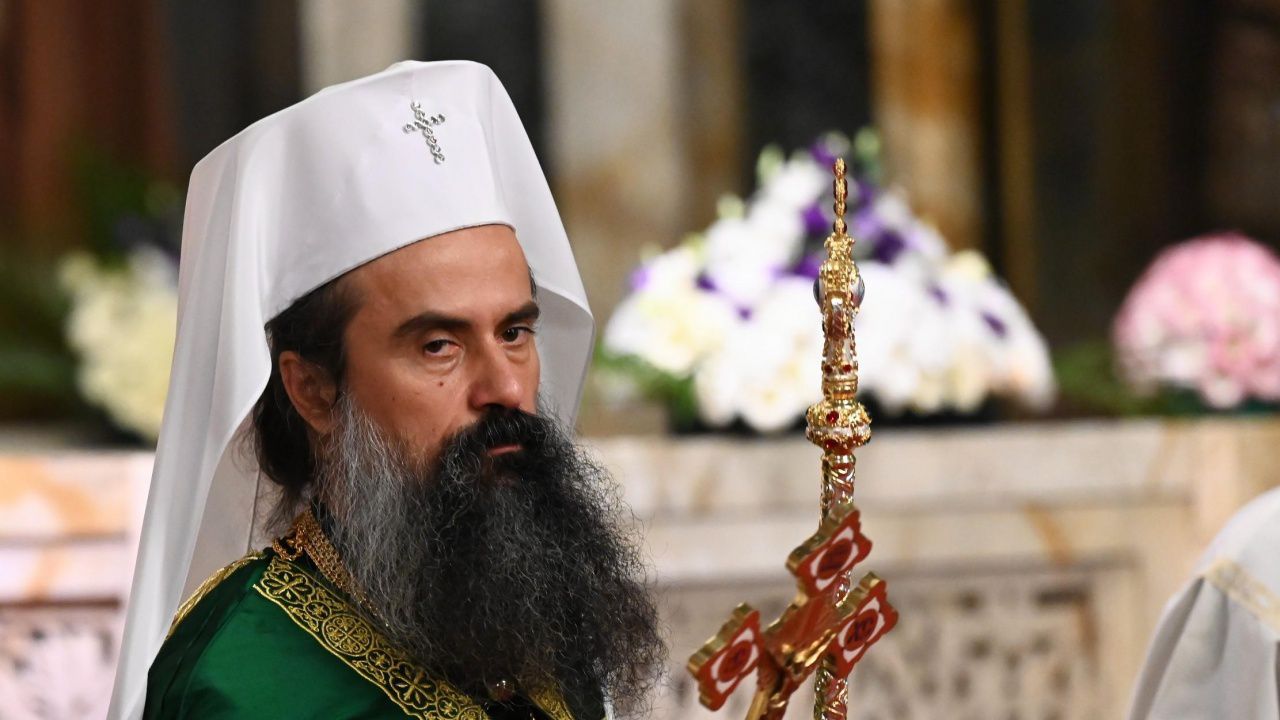 Патриарх Даниил: Силата на честния и животворящ кръст ще се прояви, когато започнем борбата със страстите и с греховете ни