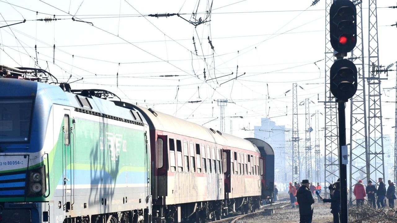 Влак удари и уби мъж след гара Подуяне в София