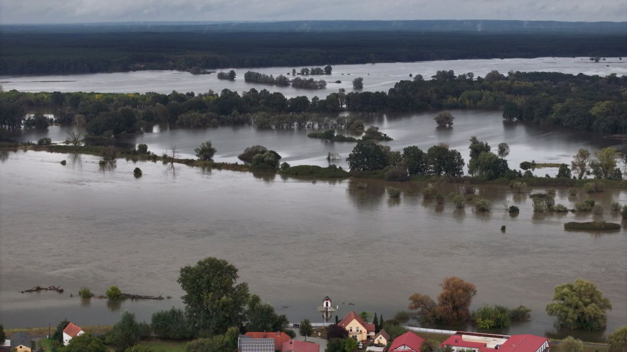 Още две жертви на наводненията в Полша